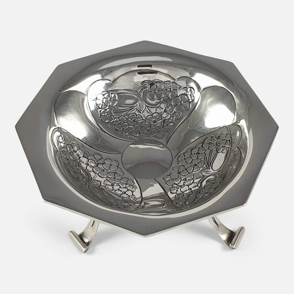 the Edwardian silver Tazza designed by Kate Harris viewed from above