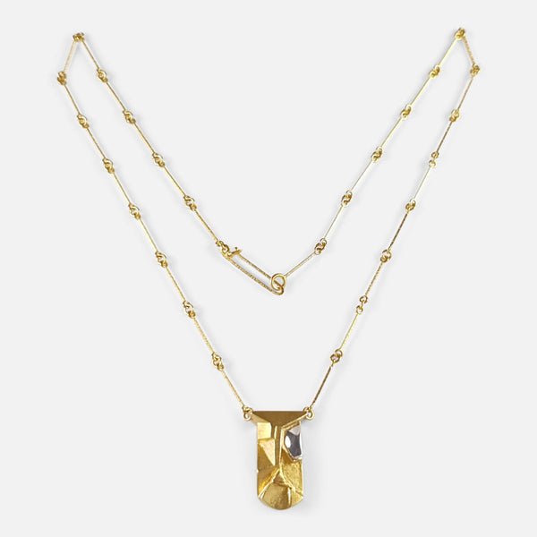 the Lapponia 14ct gold pendant necklace viewed from the front