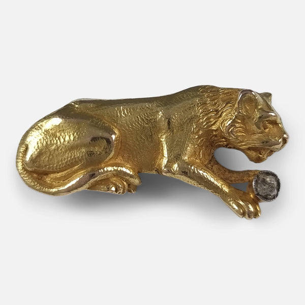 the Victorian 18 carat gold and diamond lionness brooch viewed from the front