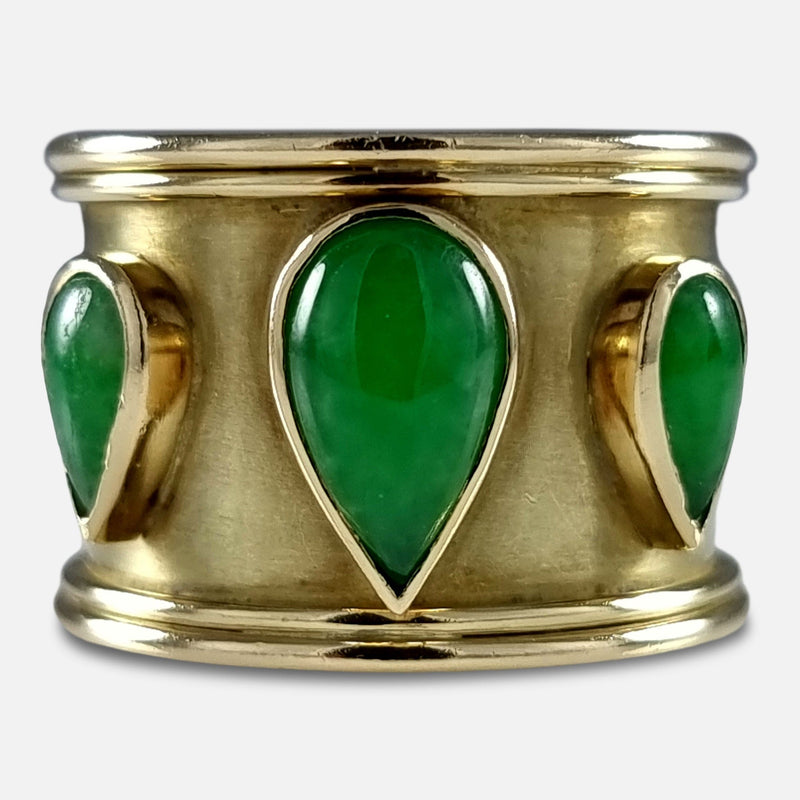The Elizabeth II 18ct Yellow Gold Nephrite Jade Ring, viewed from the front