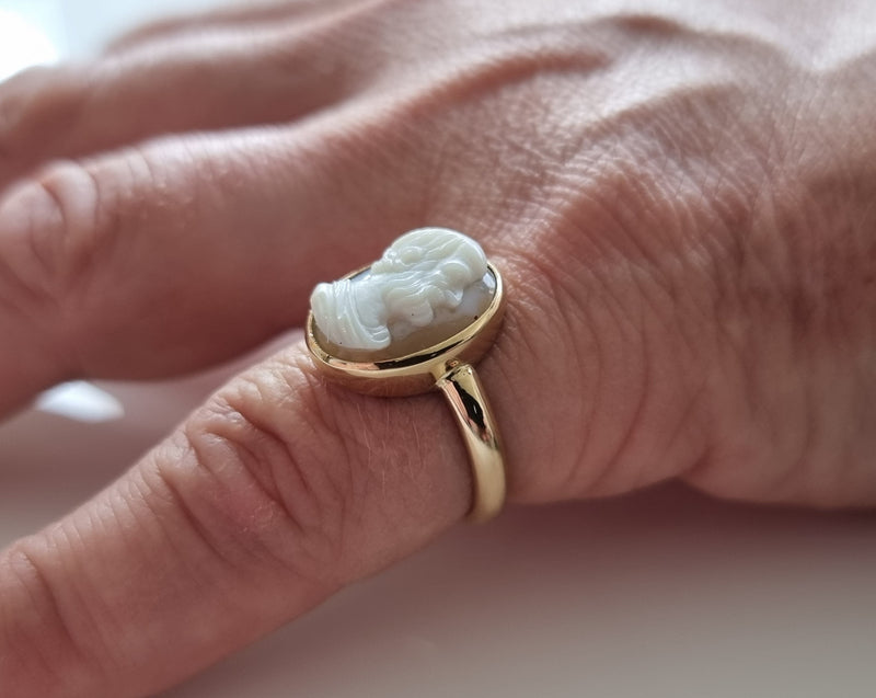 All gold cameo ring discount