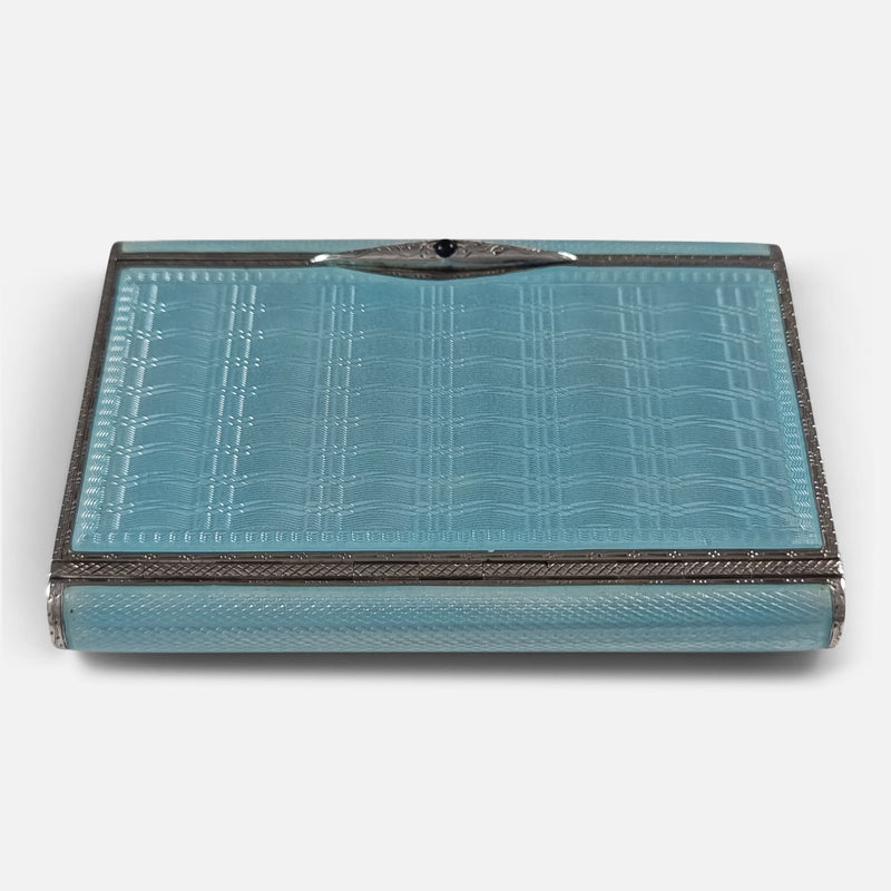 the case viewed from the back of the case