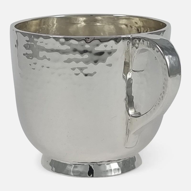 the mug rotated with handle to the right and slightly to the forefront