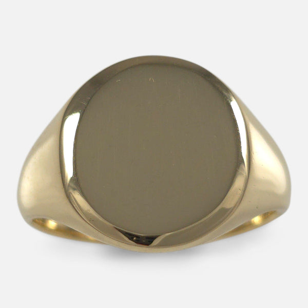 The Elizabeth II 18ct Gold Signet Ring, viewed from above to the head of the ring