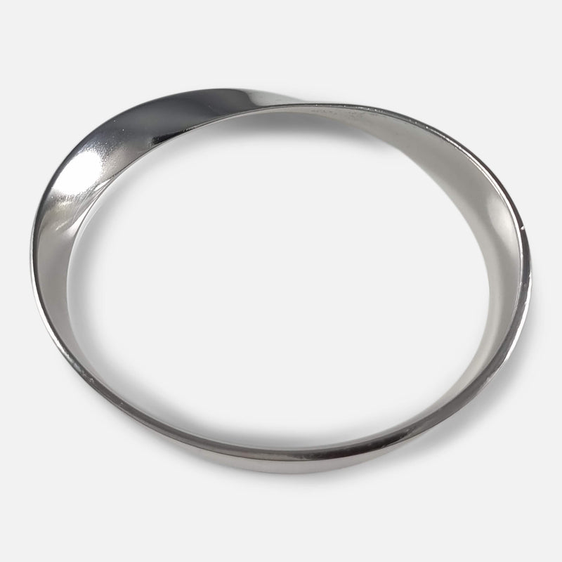 a birds eye view of the bangle when resting flat