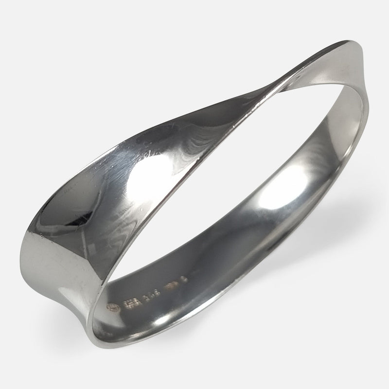 the bangle rotated to be viewed from another angle