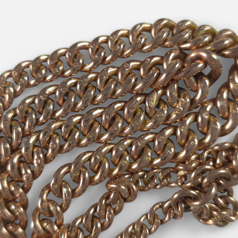 focused on a number of the chain links in focus 