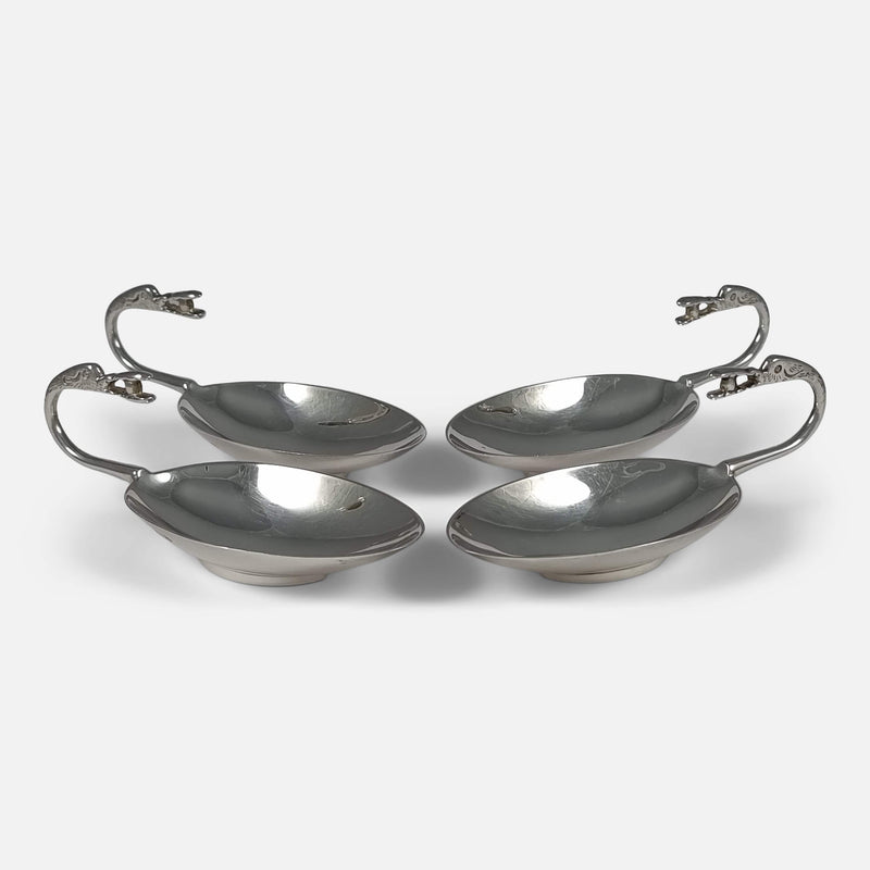 the dishes facing in towards each other