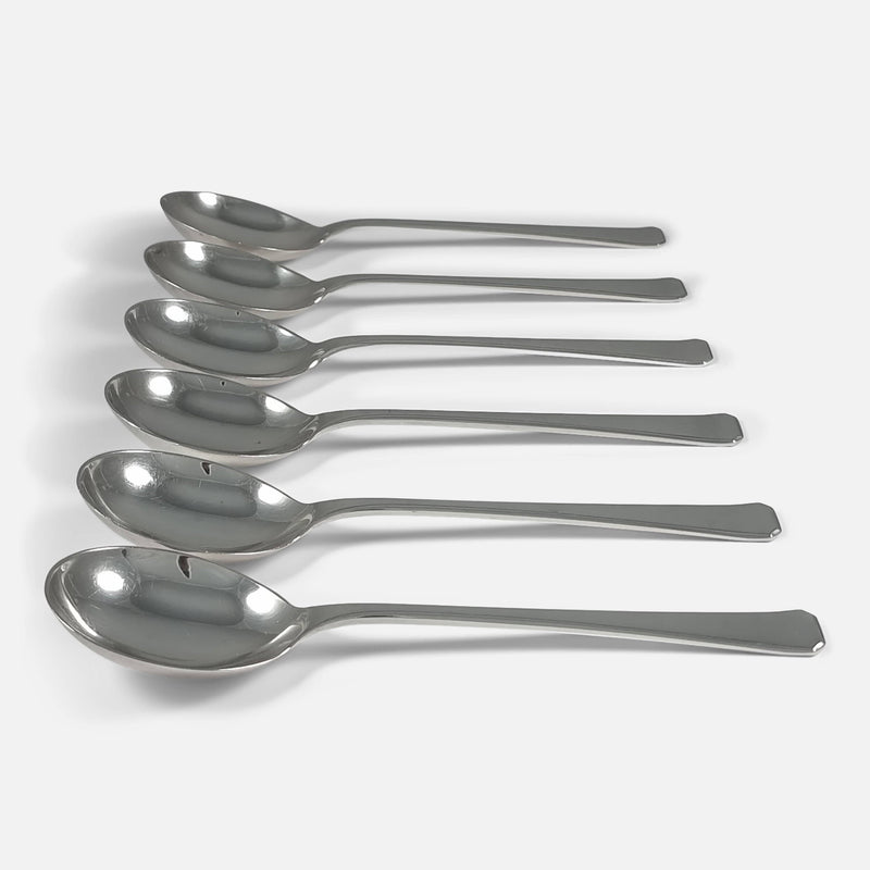 the spoons viewed side on