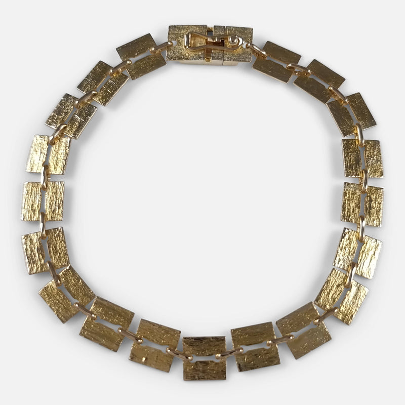 the 14ct gold bracelet by Bjorn Weckstrom for Lapponia, viewed from above