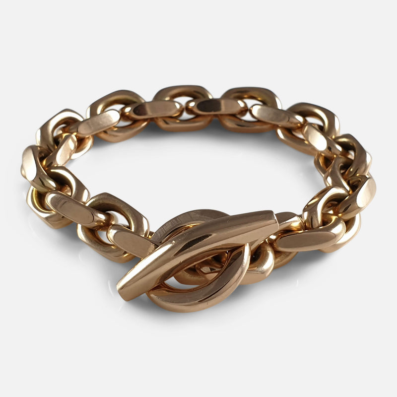 14ct gold chain link bracelet viewed from above