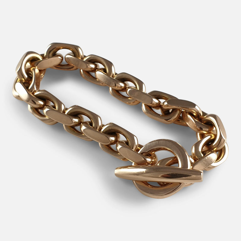 14ct gold chain link bracelet viewed from the left side