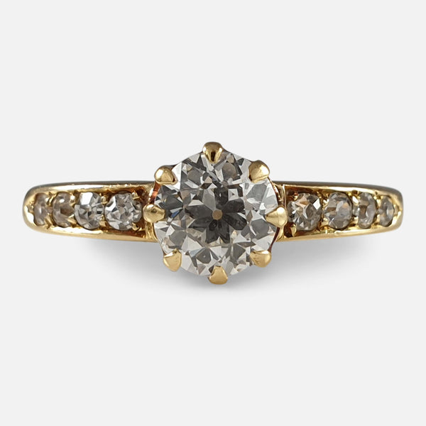 1910s  18ct gold diamond solitaire ring viewed from the front