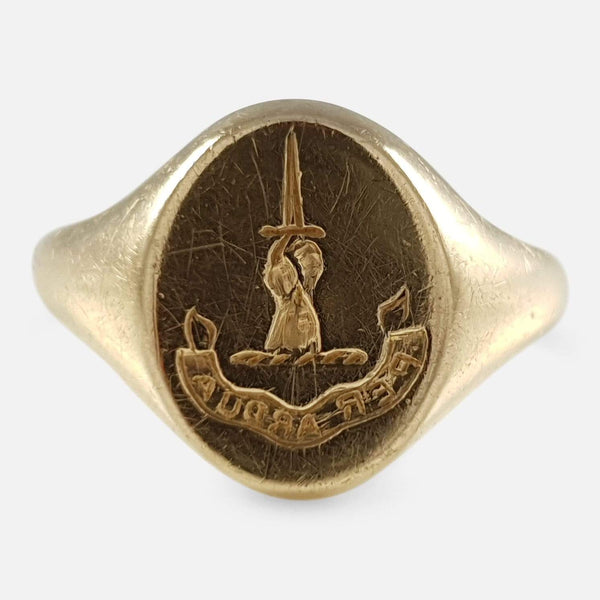 18ct Gold Clan Macinyre Intaglio Signet Seal Ring viewed from the front