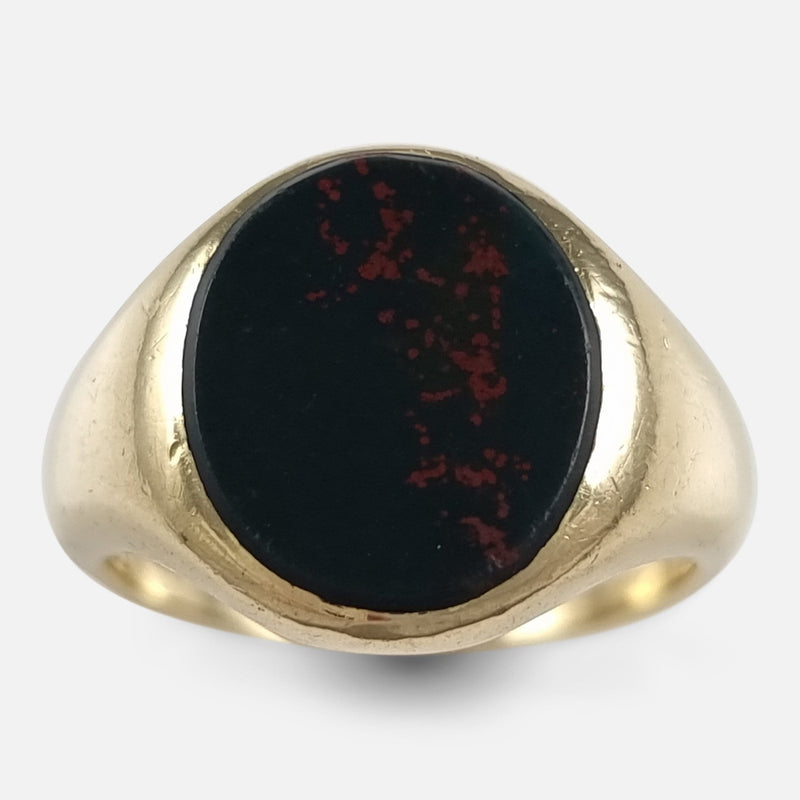 the 18ct yellow gold bloodstone signet ring viewed from above