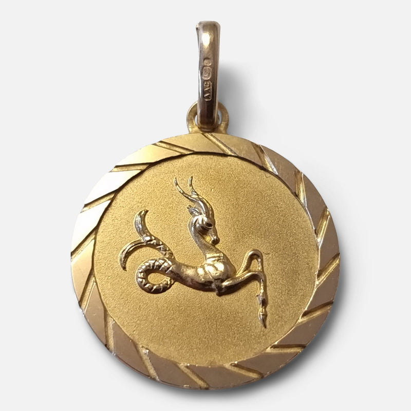 18ct yellow gold Capricorn Zodiac pendant viewed from the front