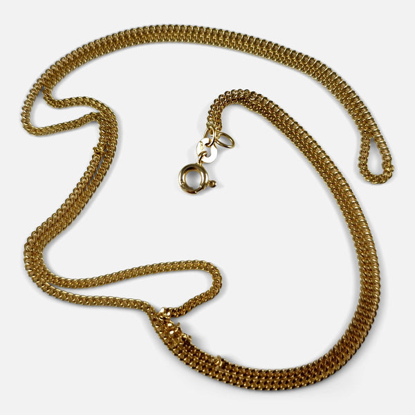 the 18 carat yellow gold curb link chain necklace viewed from above