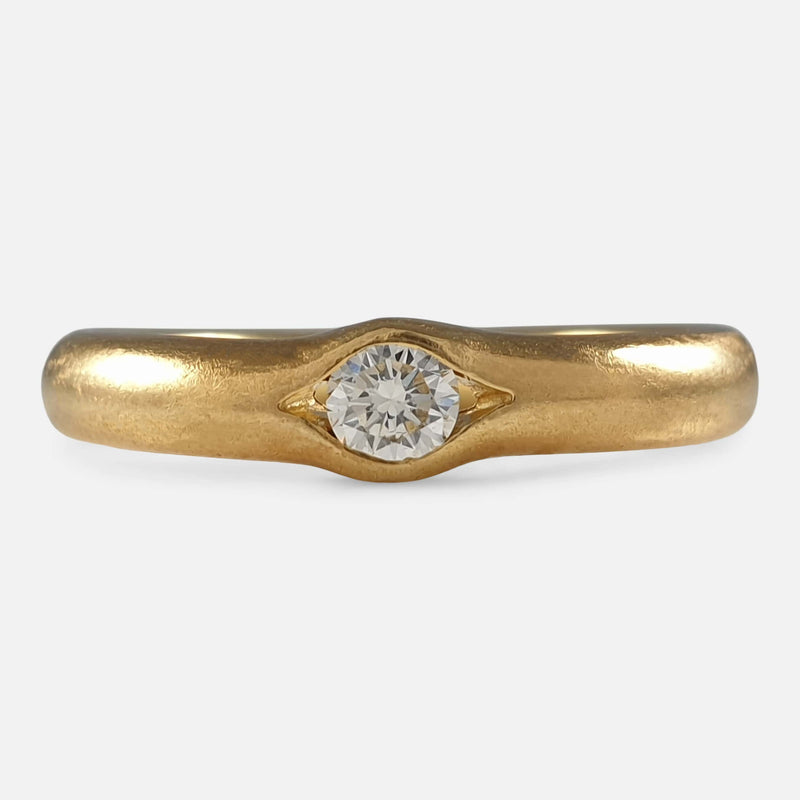 the 18ct diamond ring viewed from the front