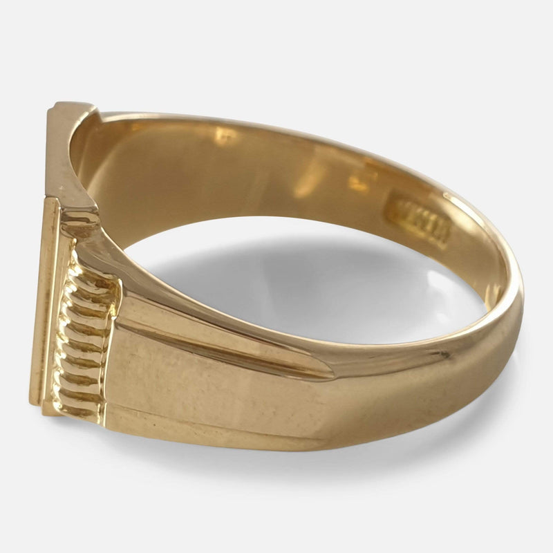 the ring viewed from the right side on