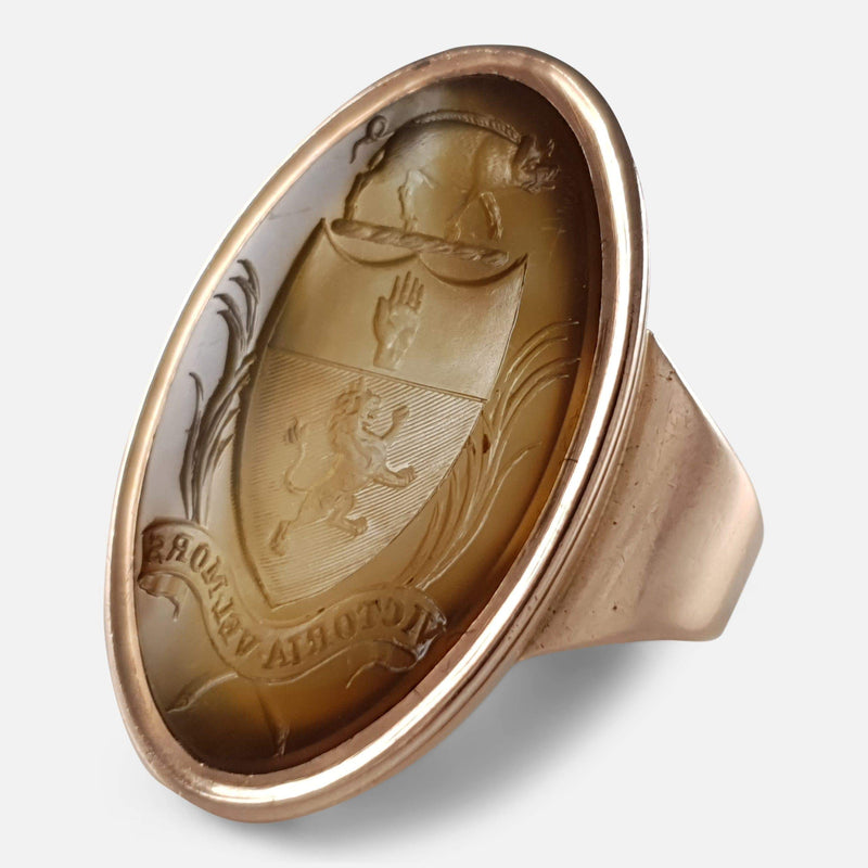 the signet ring viewed from the right at a slight angle