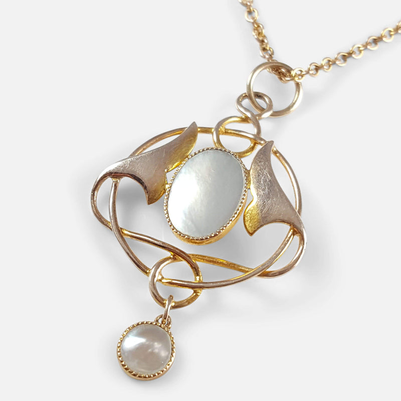 9ct Gold and Pearl Pendant With Chain Murrle Bennett & Co focused in