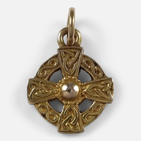 the 9 carat gold Celtic Cross style 'Iona' pendant viewed from above