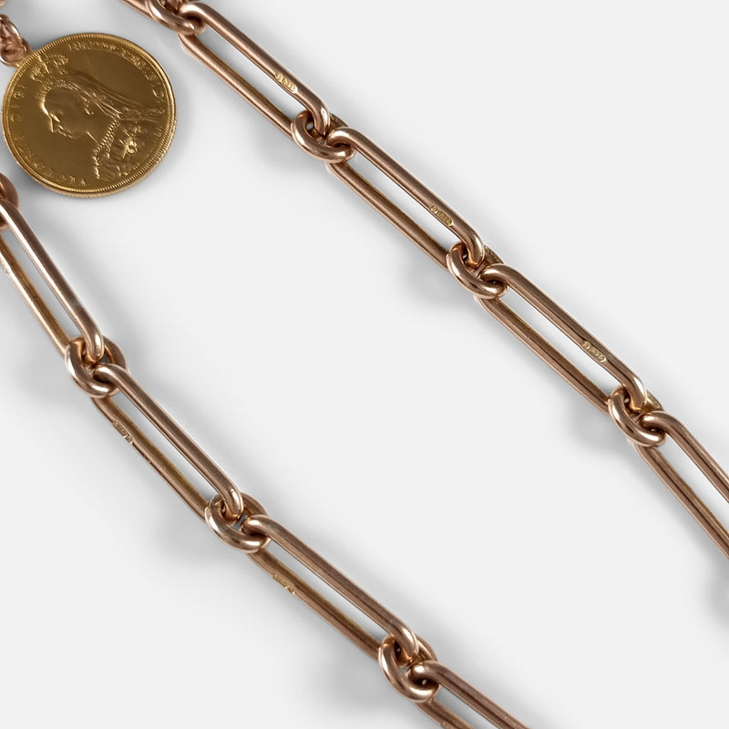 focused on a section of the chain links