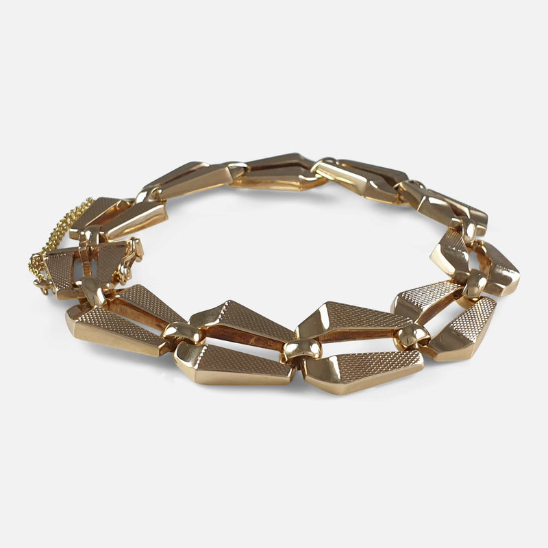 the bracelet viewed side on