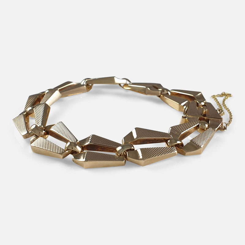 the bracelet viewed side on