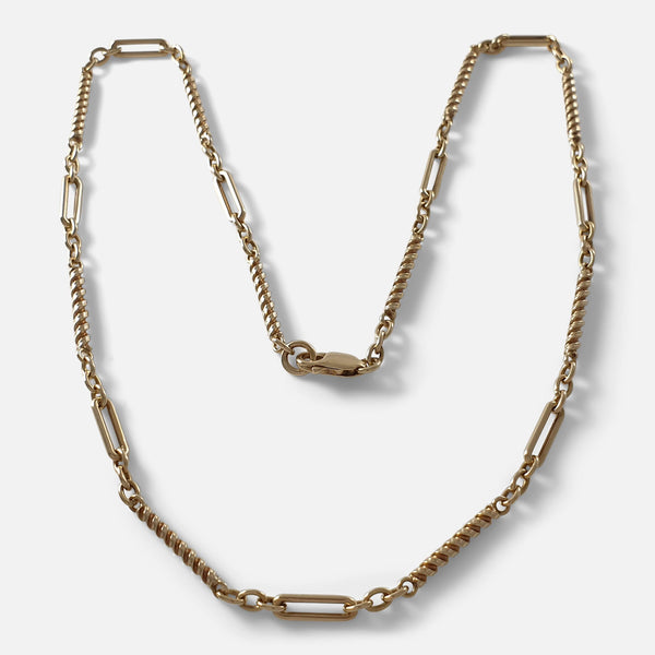 the 9ct yellow gold fancy link necklace chain viewed from above