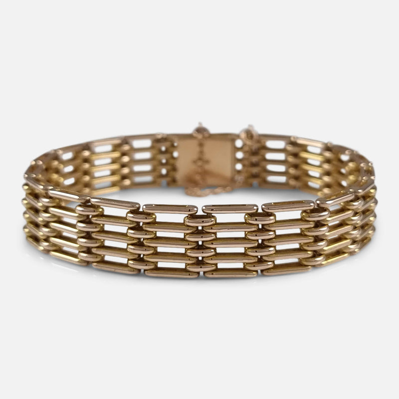the 9ct yellow gold gate link bracelet viewed from the front