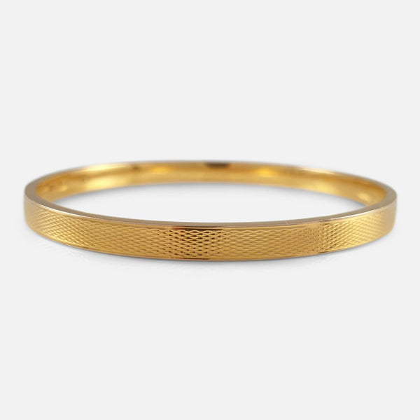 15ct Gold Bangle resting flat