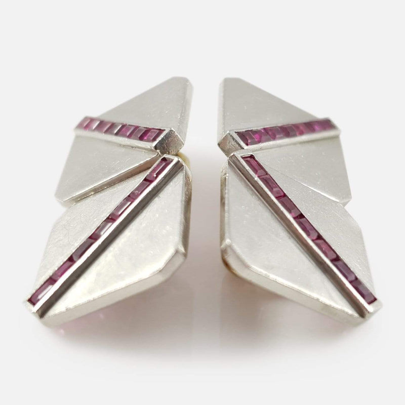 a side on view of the cufflinks