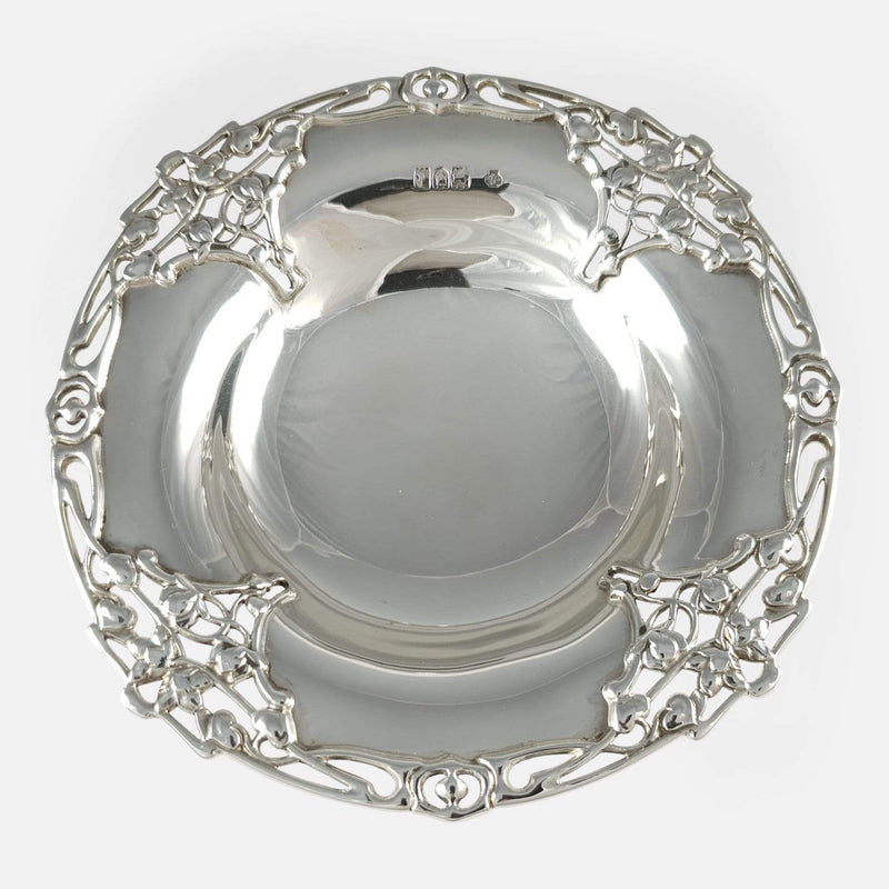Sterling Silver Tazza William Hutton & Sons London 1906 - Argentum Antiques & Collectables