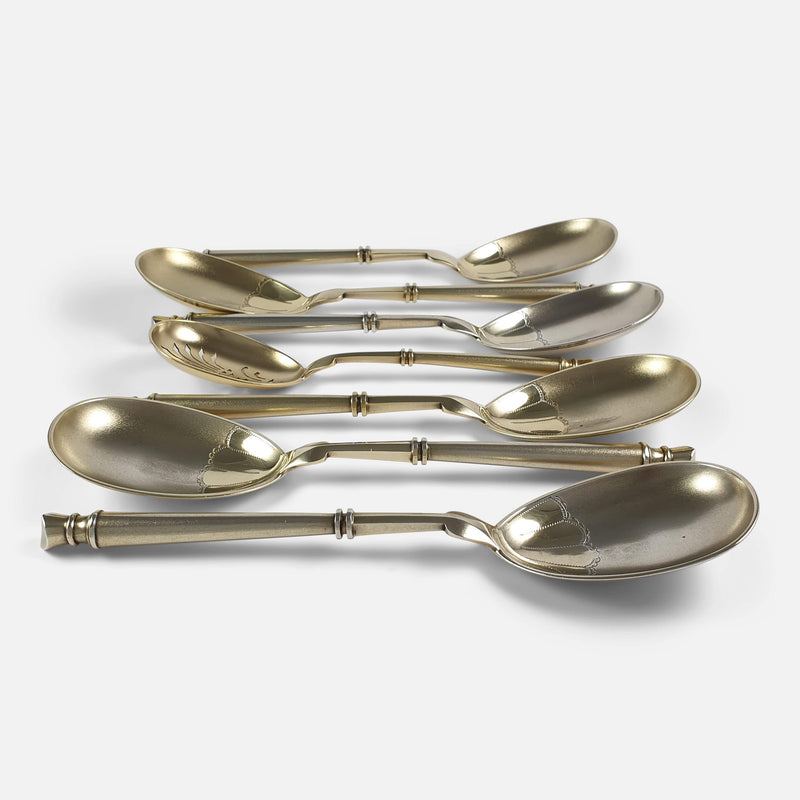 the spoons viewed side on