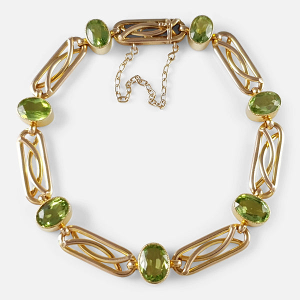 the Edwardian 15ct yellow gold peridot link bracelet viewed from above