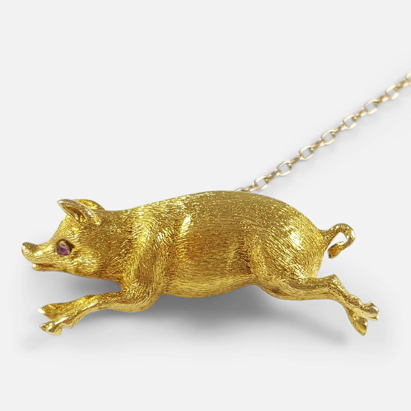 the pig brooch viewed from the front