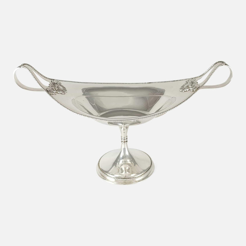 the sweetmeat dish viewed from a raised position