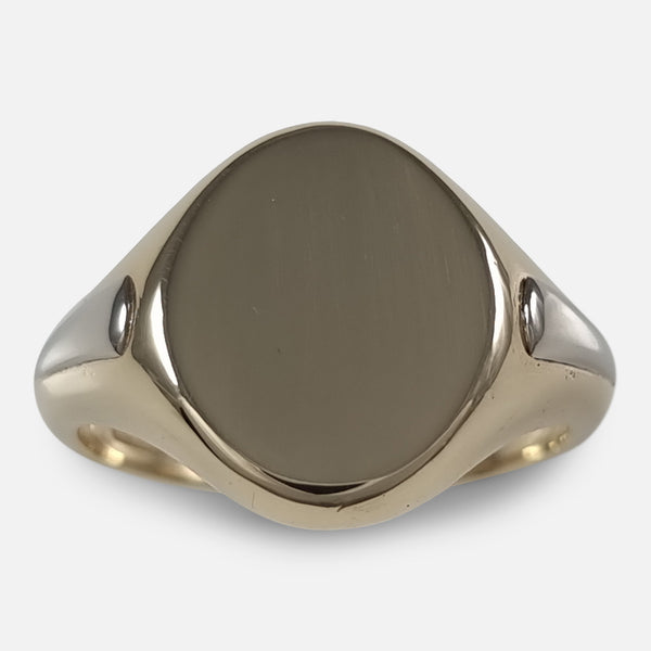 the 9ct gold signet ring viewed from above