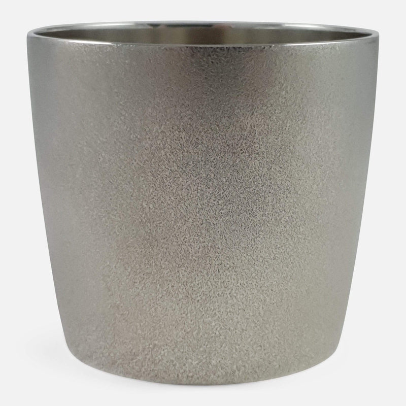a view of the beaker's external surface