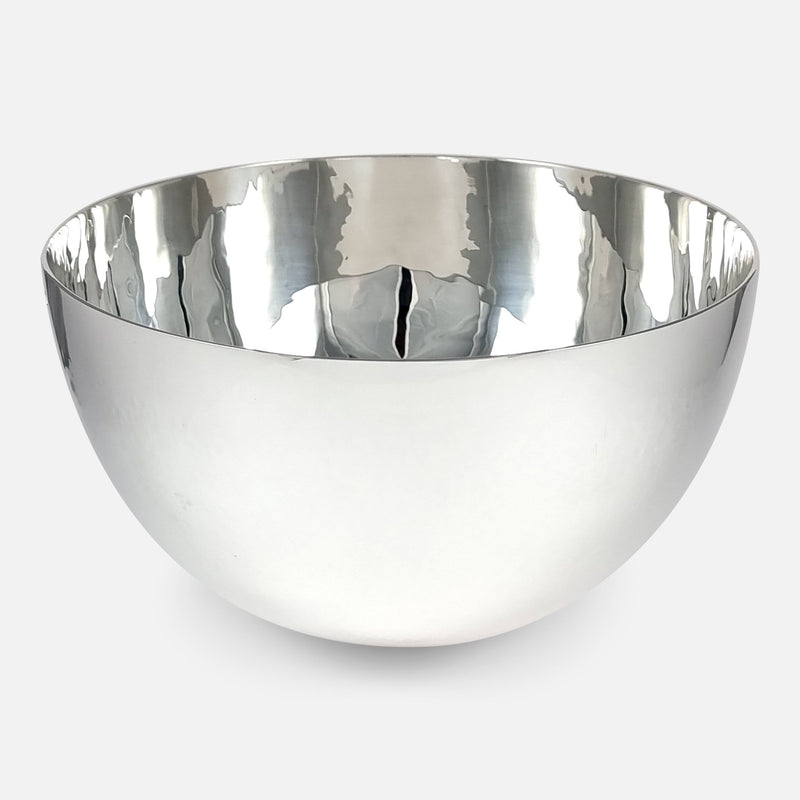 the bowl rotated with hallmarks now facing to the back