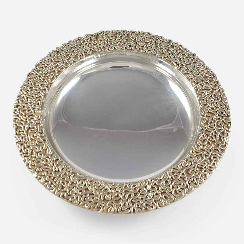a birds eye view of the Stuart Devlin silver gilt dish 