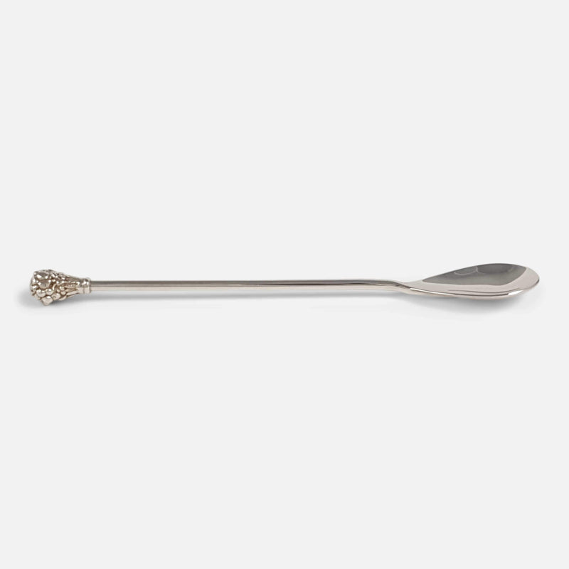 a side on view of the spoon