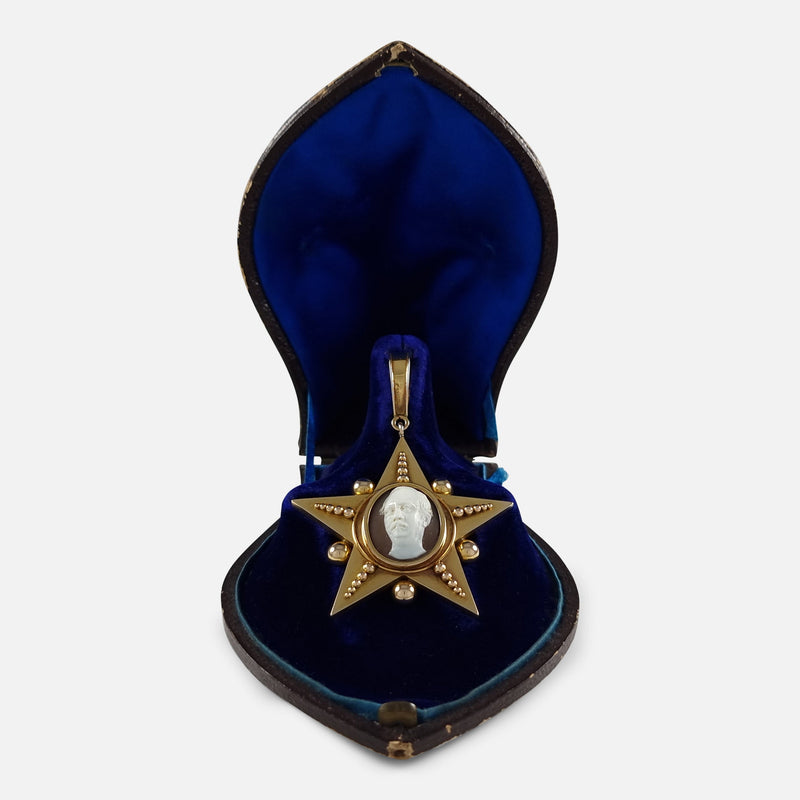 the pendant viewed in its original case