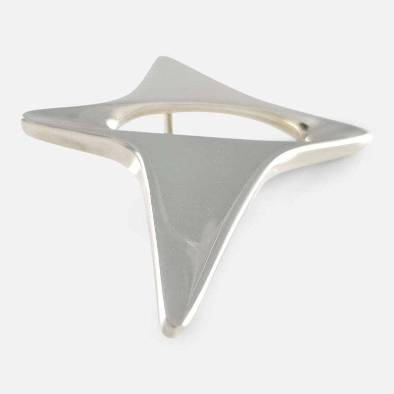 the brooch viewed from the left side on