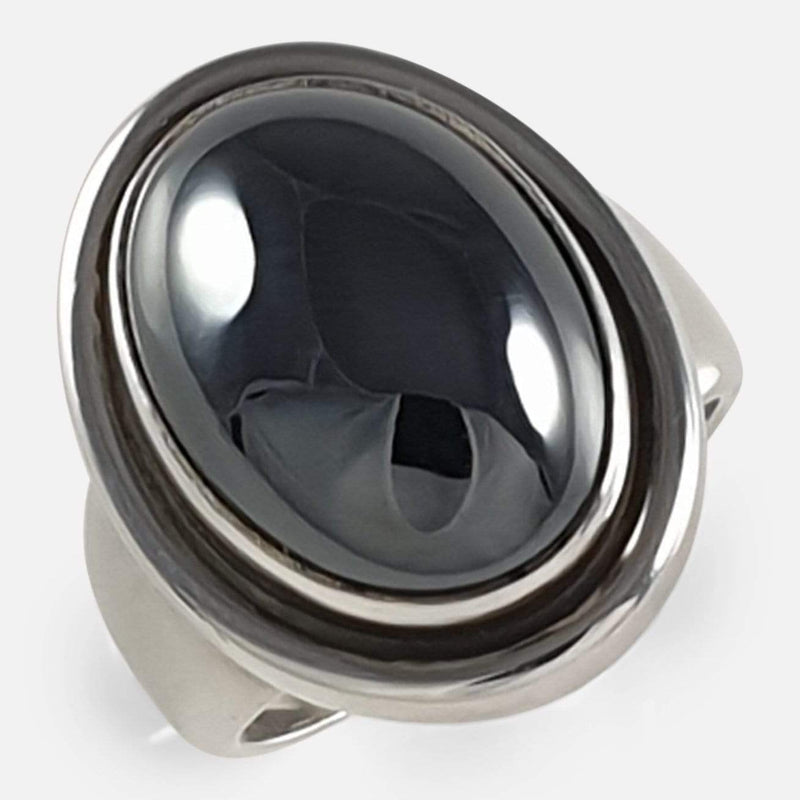 the silver hematite ring viewed from above