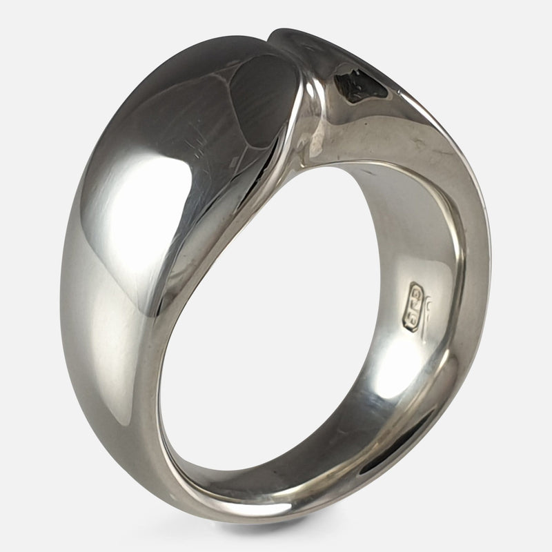 the ring viewed from the left side