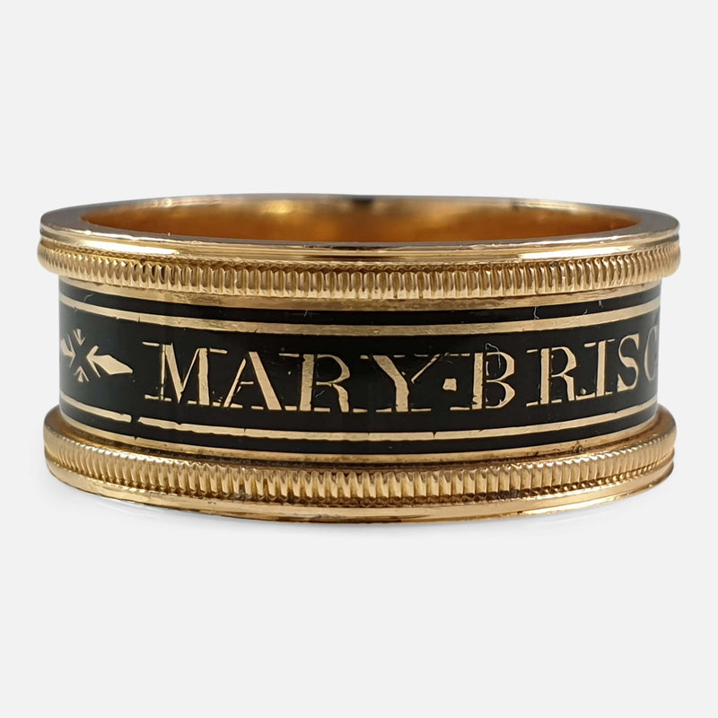 a view of the antique gold rings outer inscription