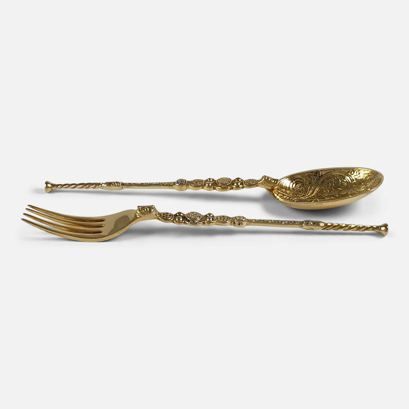 the spoon and fork viewed side on