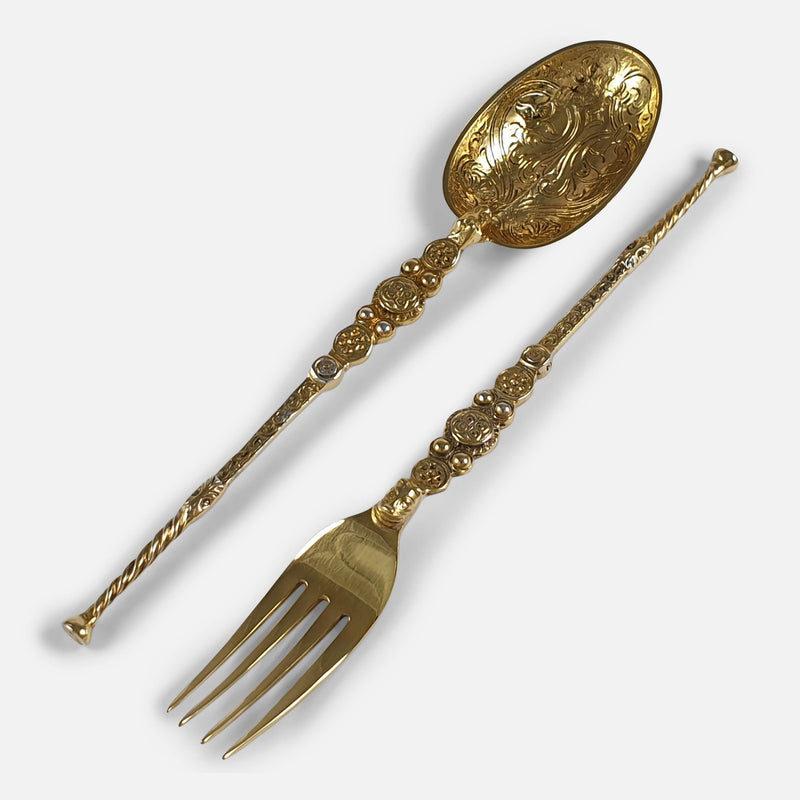 the spoon and fork viewed diagonally